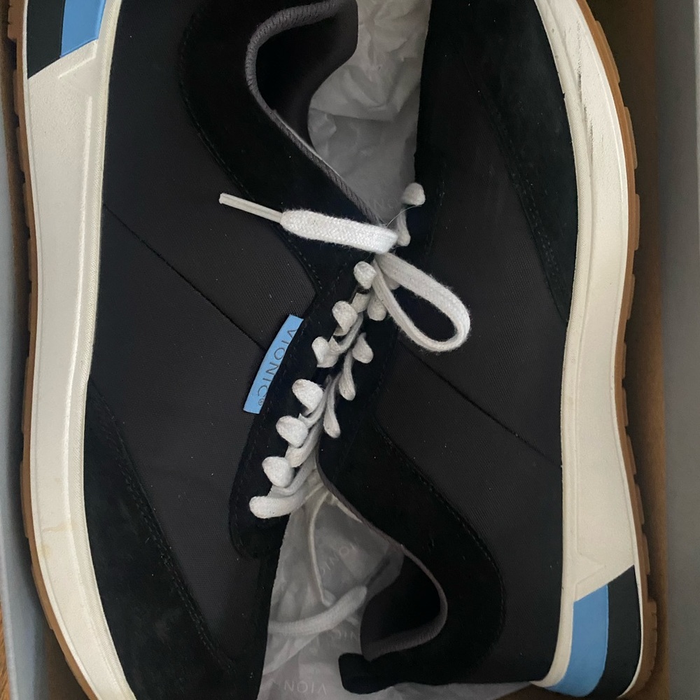Vionic Shoes…Excellent Used Condition
